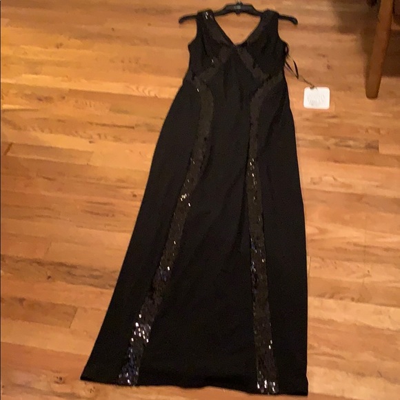 Black tie sequin gown - Picture 4 of 5